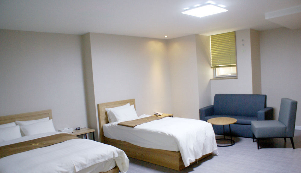 Y Ocean Hotel Йосу Екстериор снимка