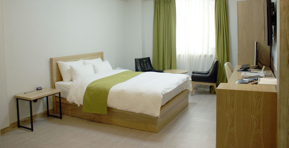 Y Ocean Hotel Йосу Екстериор снимка