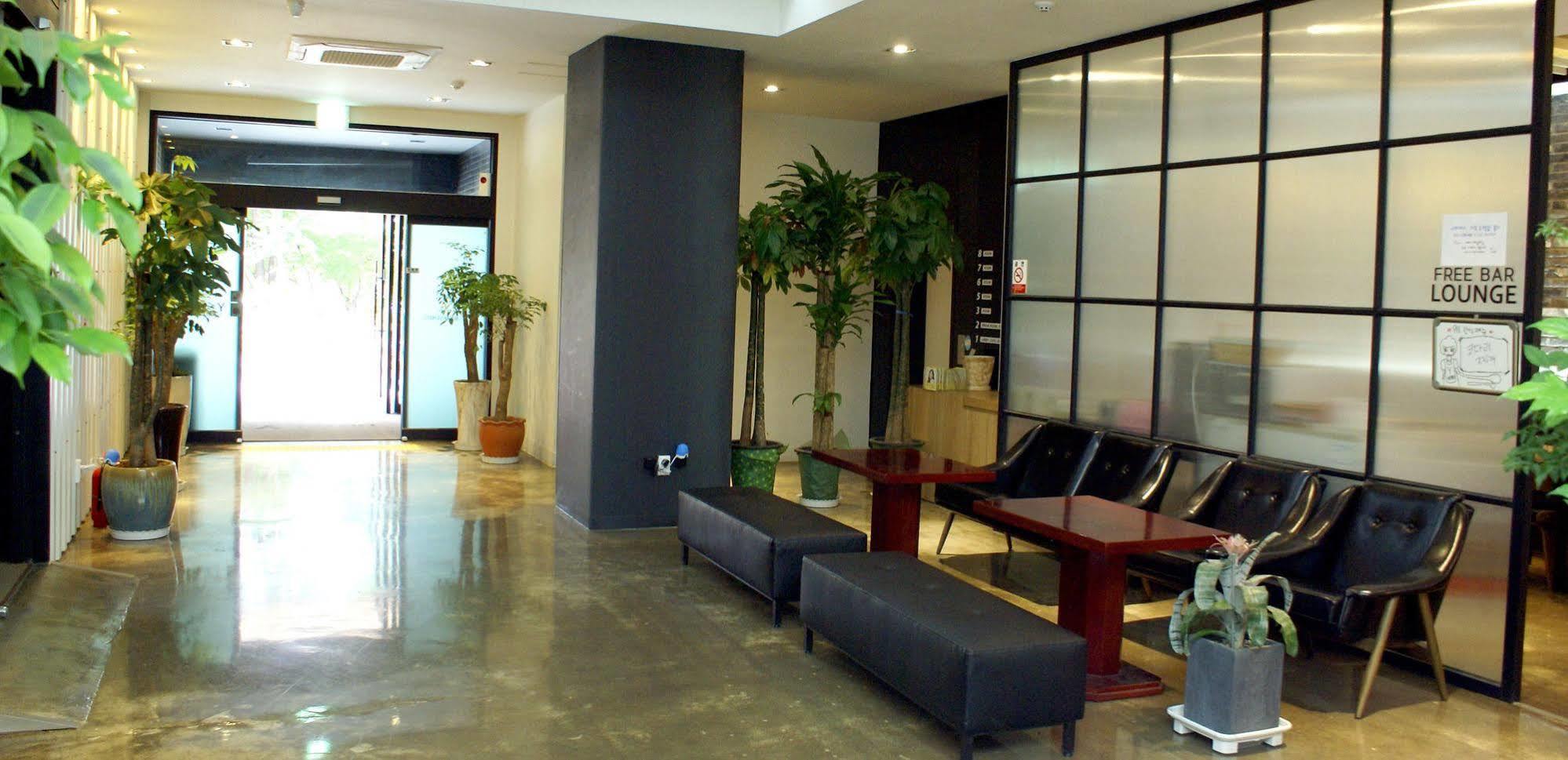 Y Ocean Hotel Йосу Екстериор снимка