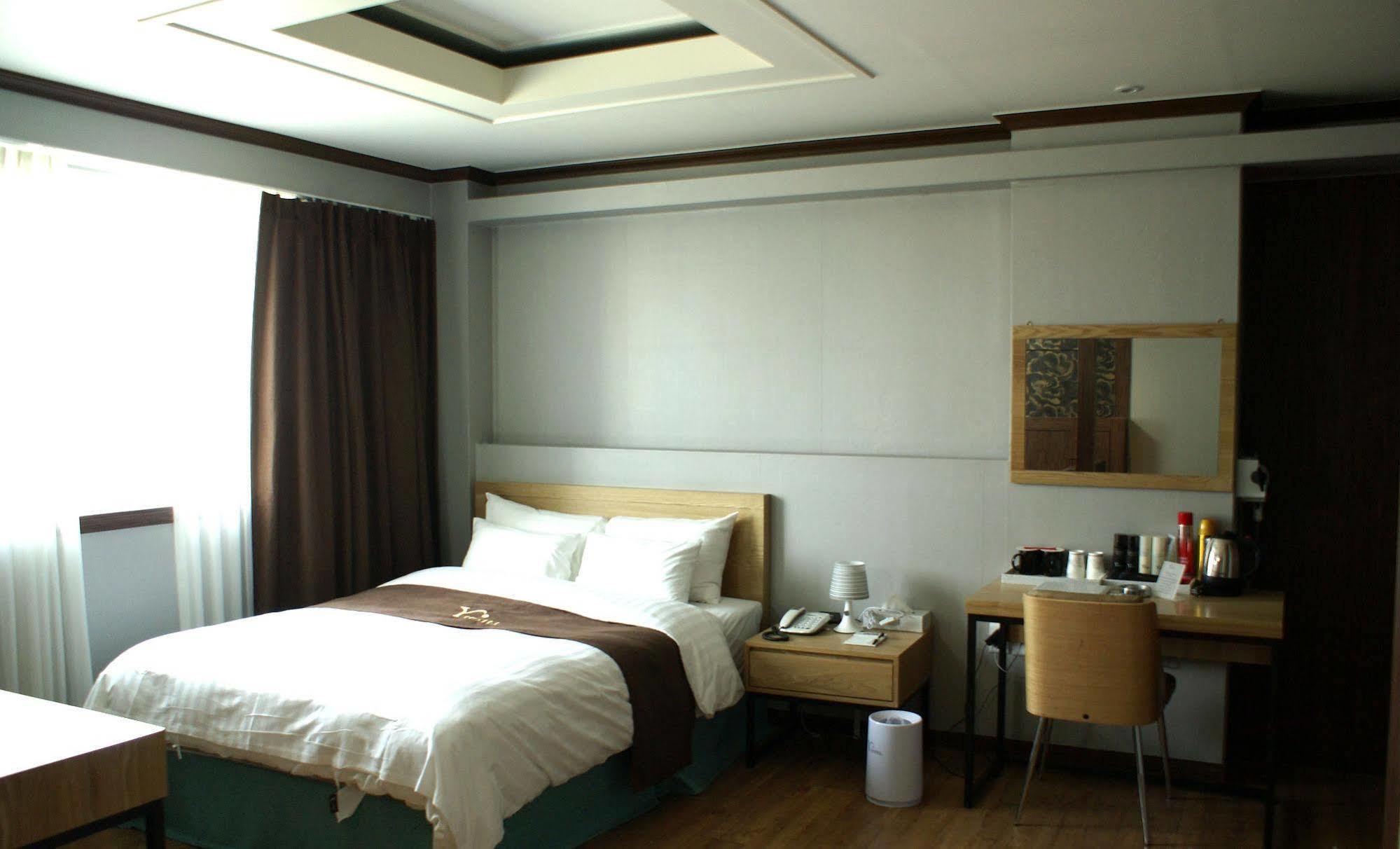 Y Ocean Hotel Йосу Екстериор снимка