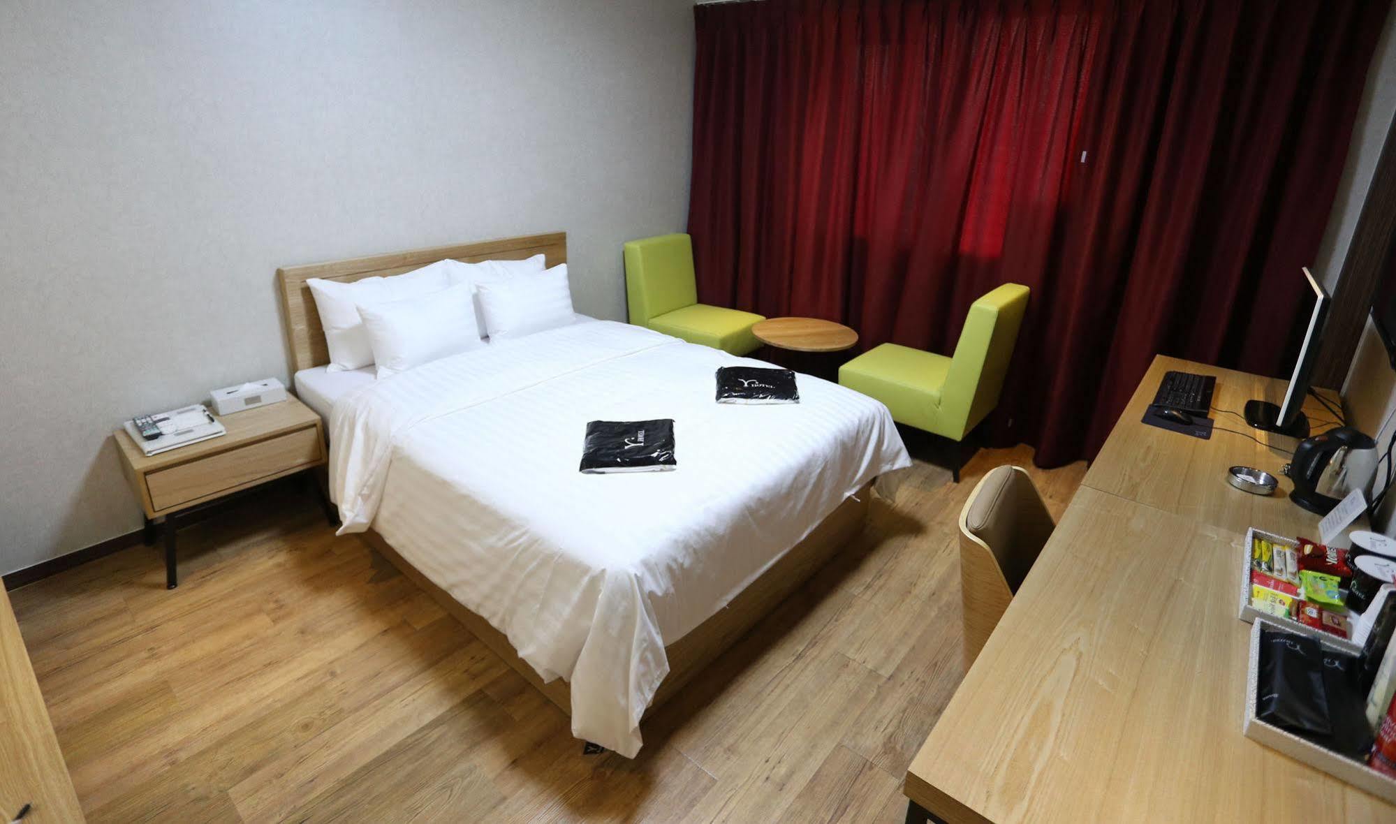 Y Ocean Hotel Йосу Екстериор снимка