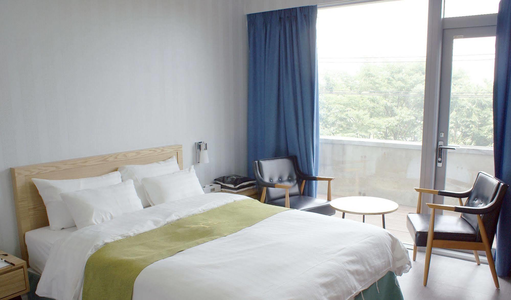 Y Ocean Hotel Йосу Екстериор снимка
